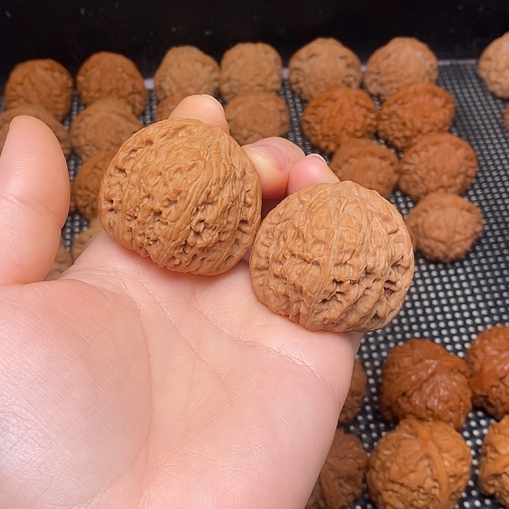 文玩核桃把件绣球42全品