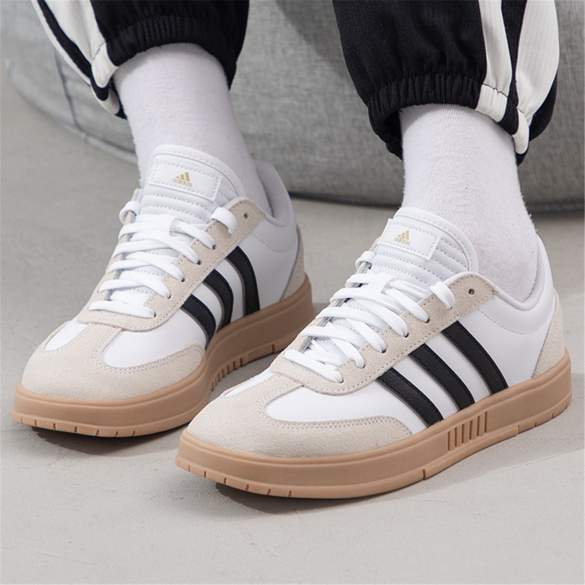 ADIDAS阿迪达斯男鞋女鞋低帮板鞋耐磨舒适时尚运动休闲鞋IE9044