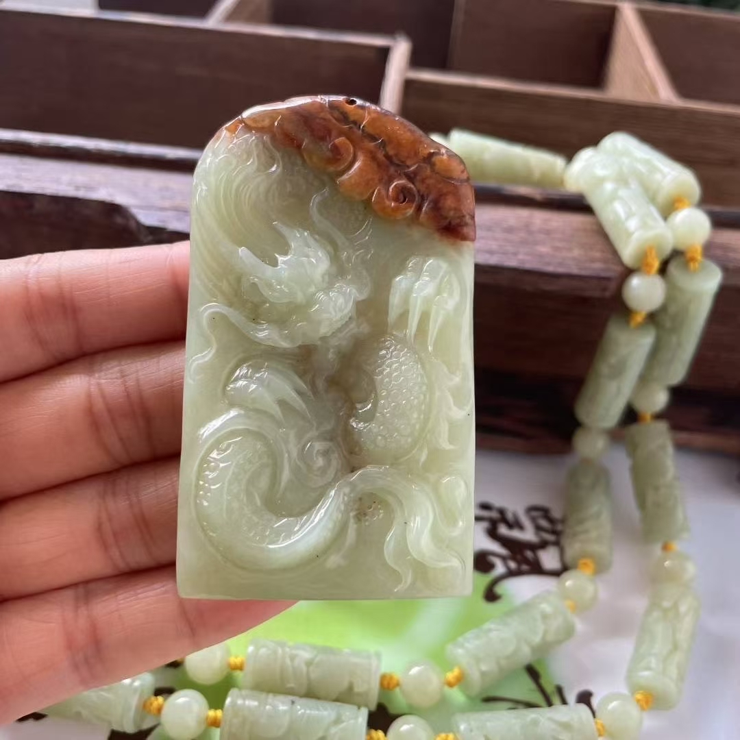 黄白河磨玉龙挂件吊坠项链天然玉石手工雕刻