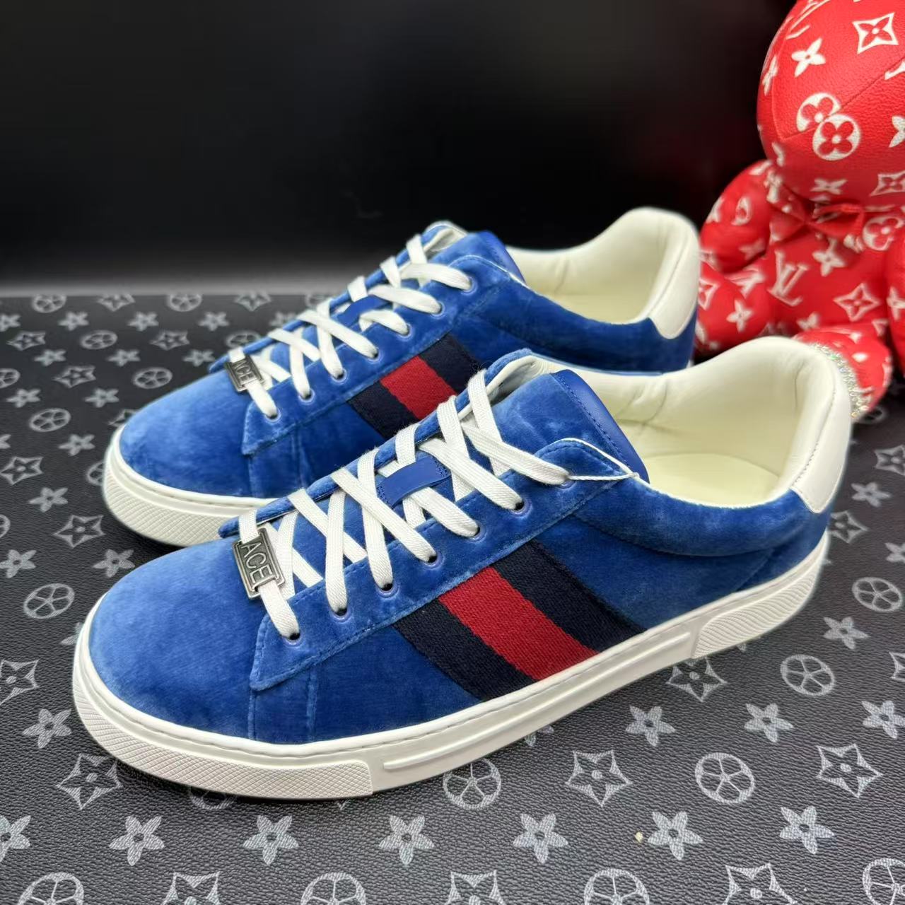 95新 GUCCI/古驰 男士蓝色麂皮织带侧标ACE板鞋41欧码 ddm2777