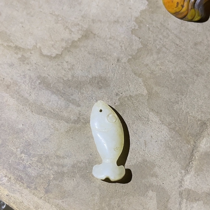 用***6和田玉（糖玉）未镶嵌颈饰wertyyuui