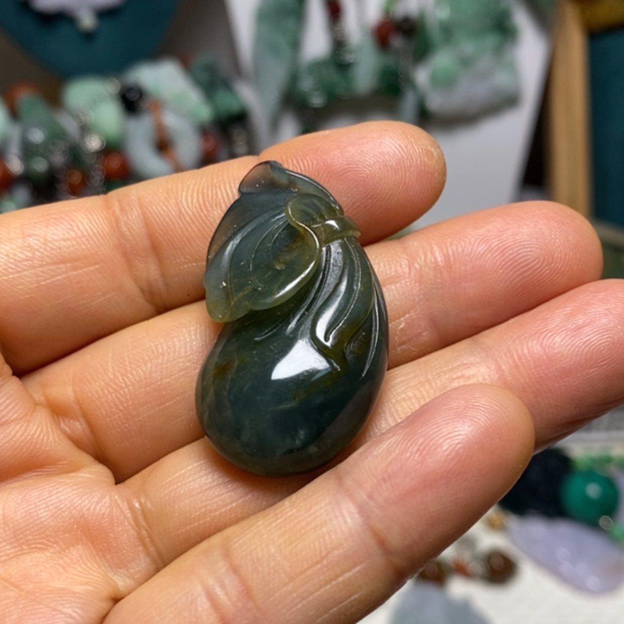 【闪购商品】翡翠吊坠(赠链)未镶嵌