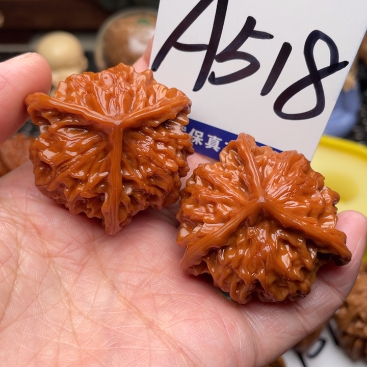 把件桃核盘山三棱40