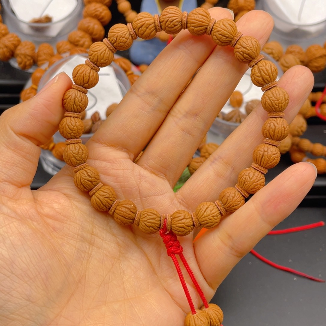 旭***吊坠桃核见健健康康平平安安8