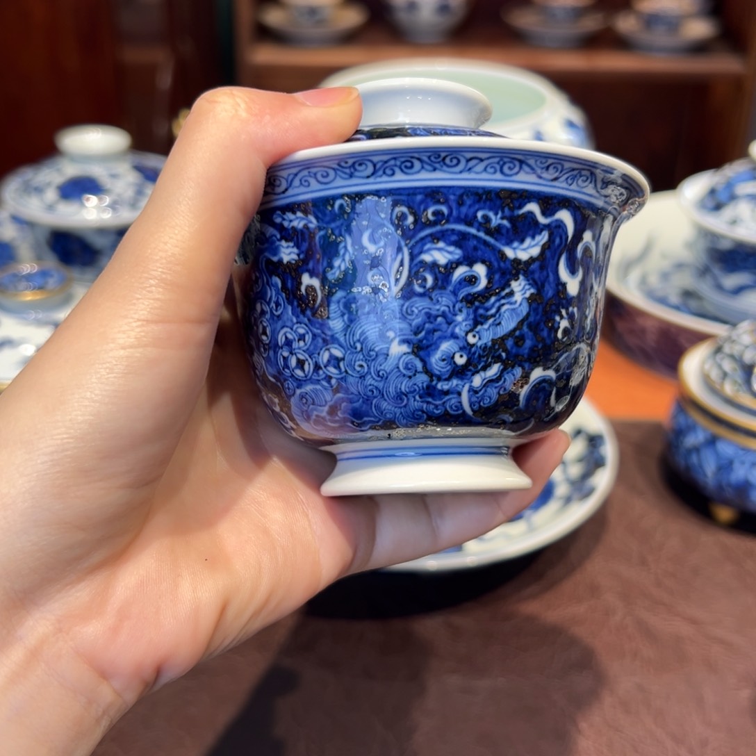 青花雯华堂手绘盖碗