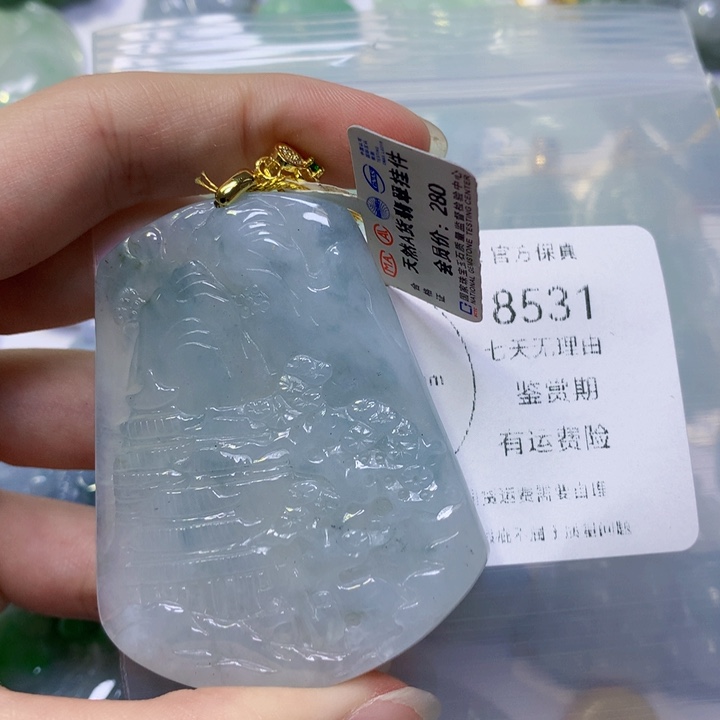 翡翠未镶嵌颈饰翡翠