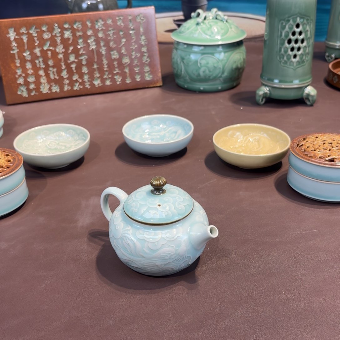 杯龙泉青瓷茶具微瑕