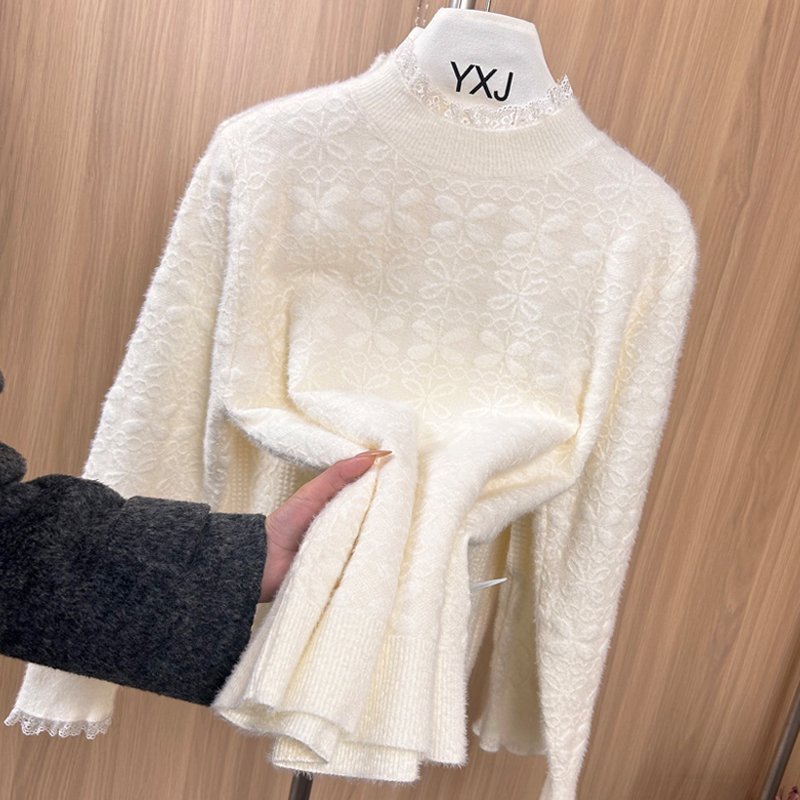 3D提花别致减龄蕾丝花边半高领针织打底衫女加厚保暖内搭毛衣上衣