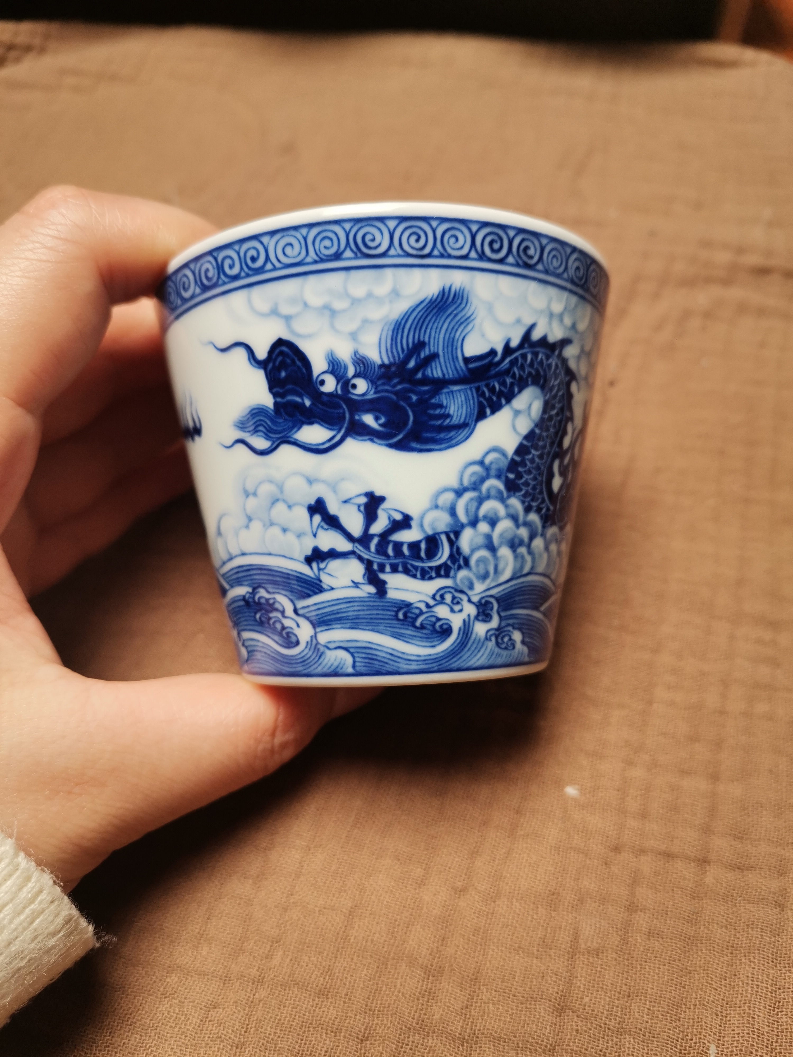 景德镇手绘龙纹冰桶杯