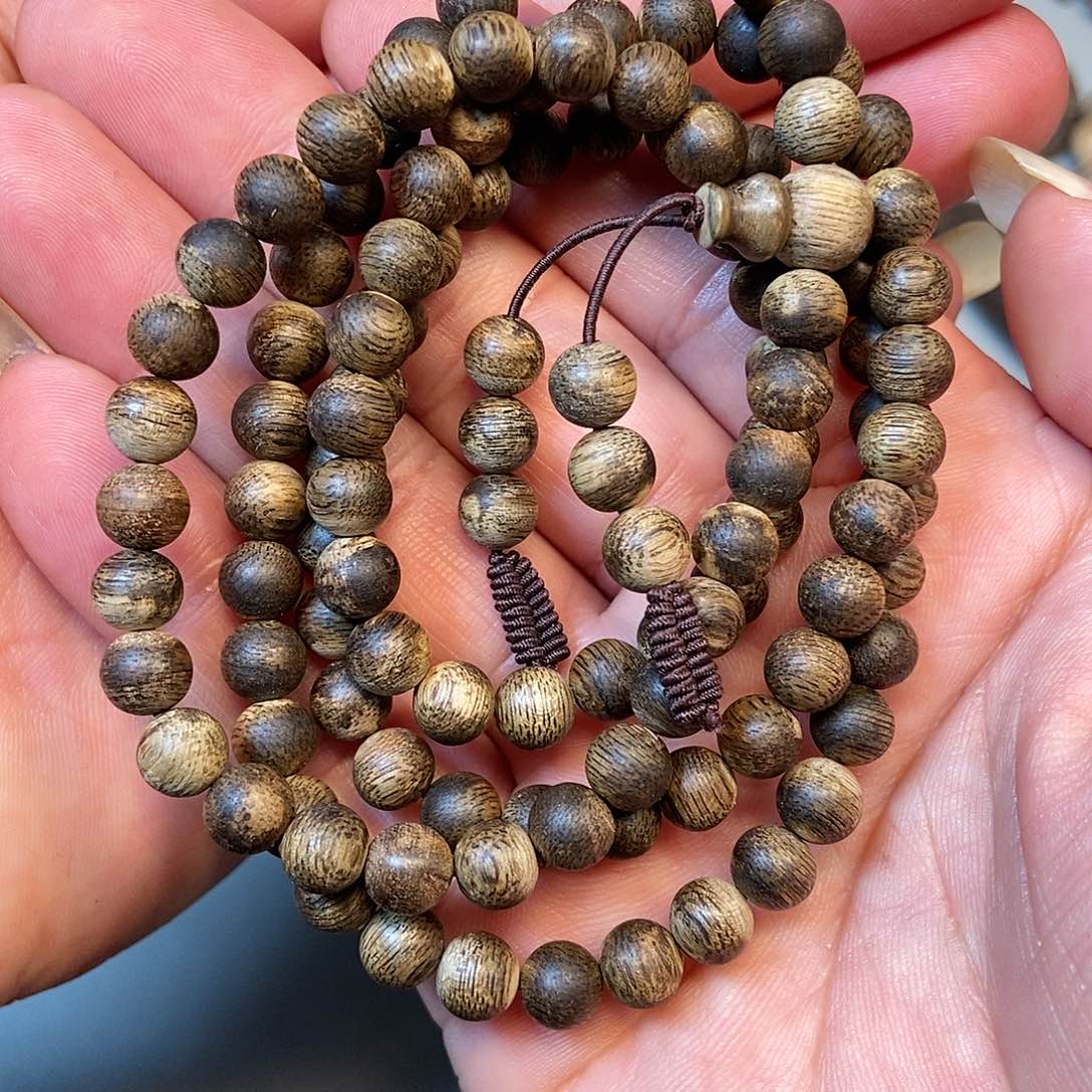 悠***哉沉香手串芽庄软丝0.69