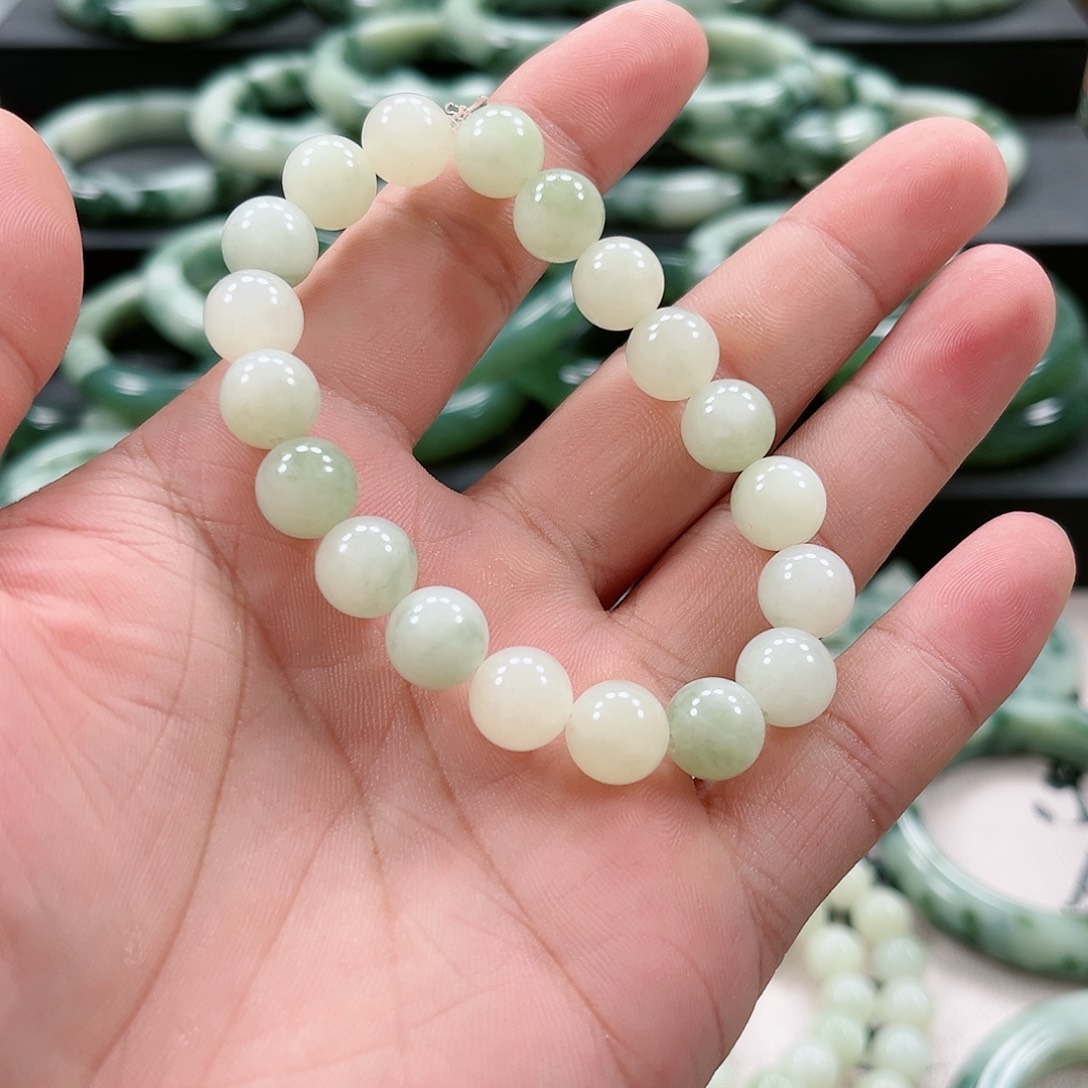 【闪购商品】未镶嵌透闪石-蛇纹石玉手串若**长