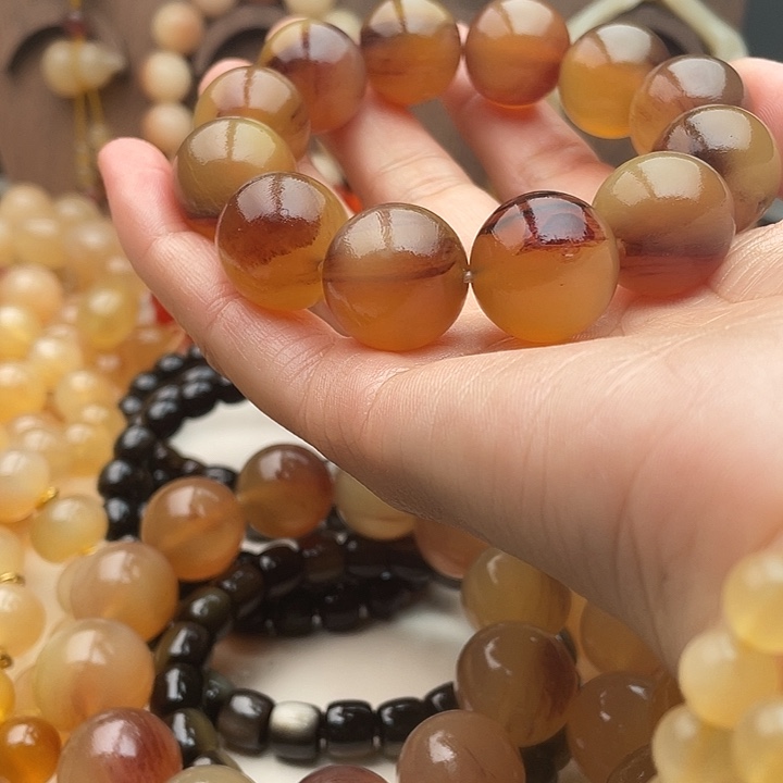 @***西石英石非金属20血手串