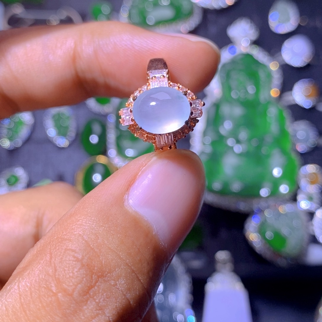 翡翠戒指未镶嵌铜托