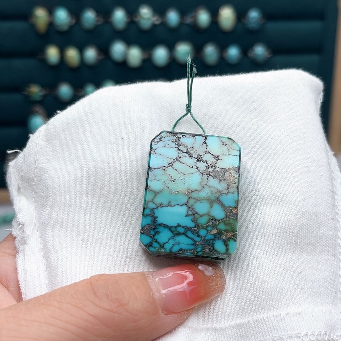 绿松石绿松石未镶嵌