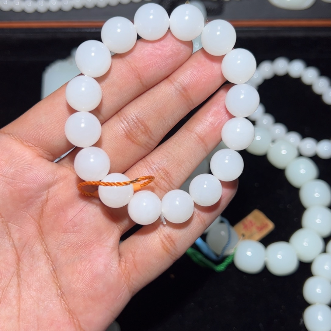 和田玉未镶嵌手链