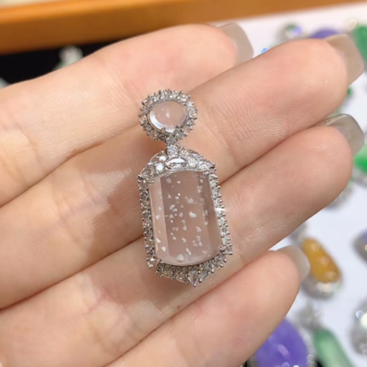 天然缅甸A货翡翠 无事牌