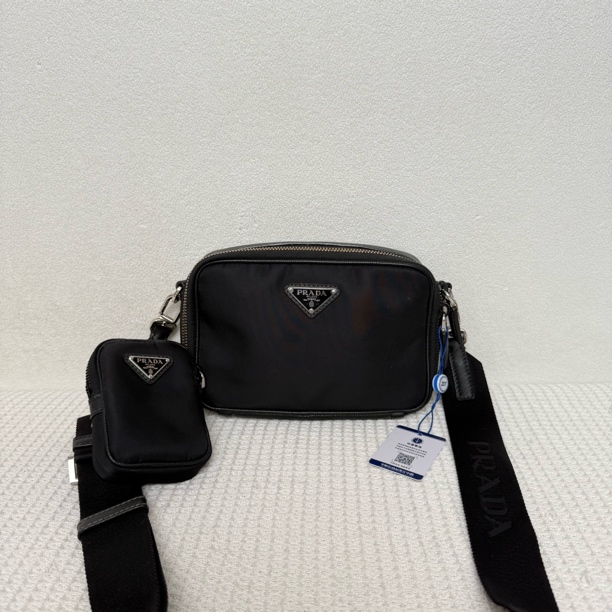99新 Prada/普拉达 98新6337/男士经典二合一黑色尼龙相机包