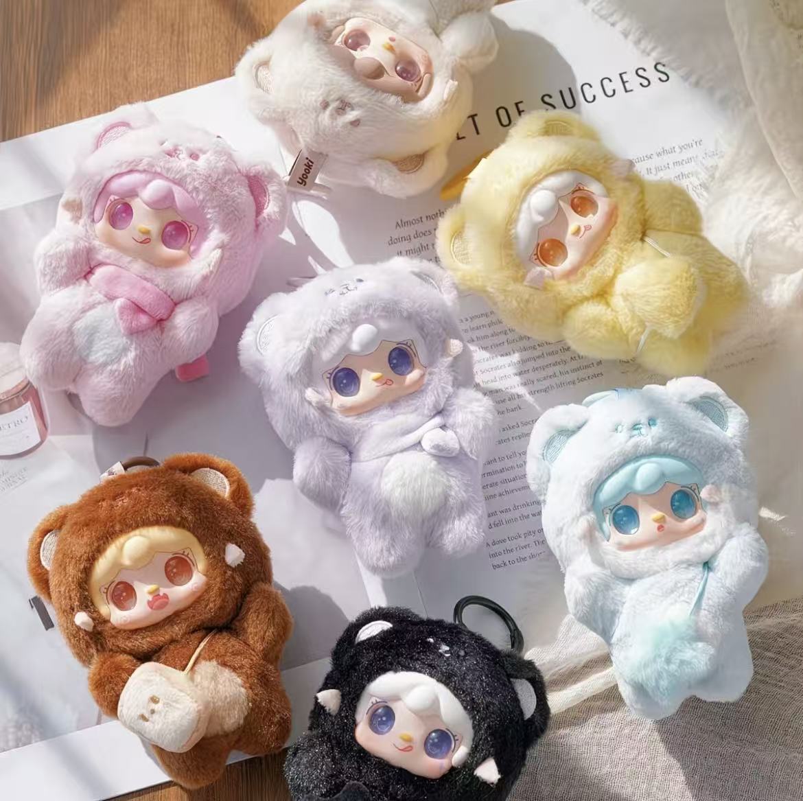 氧氧 咬一口小熊毛绒盲盒