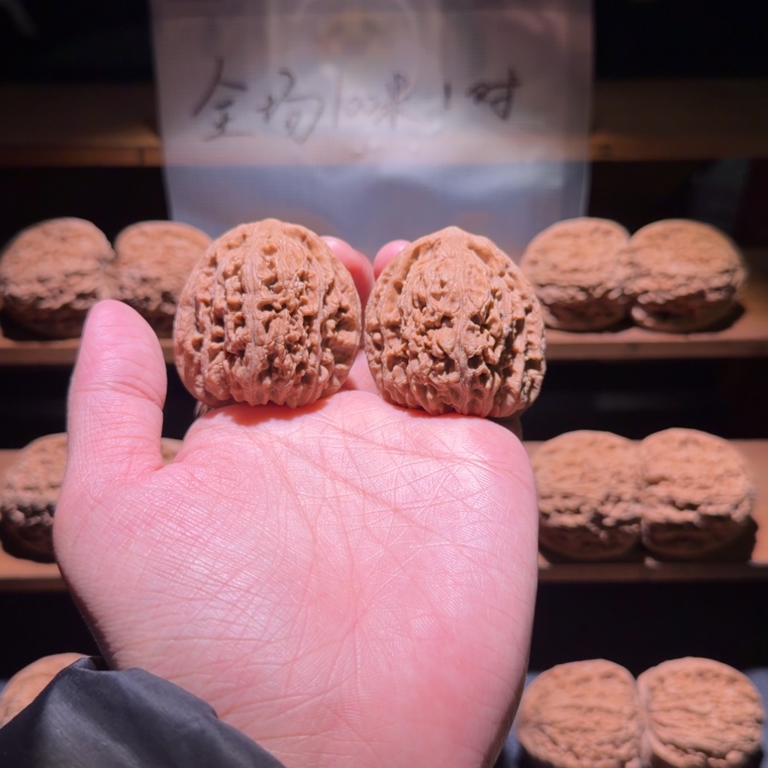 ✮****吊坠桃核40天残脚