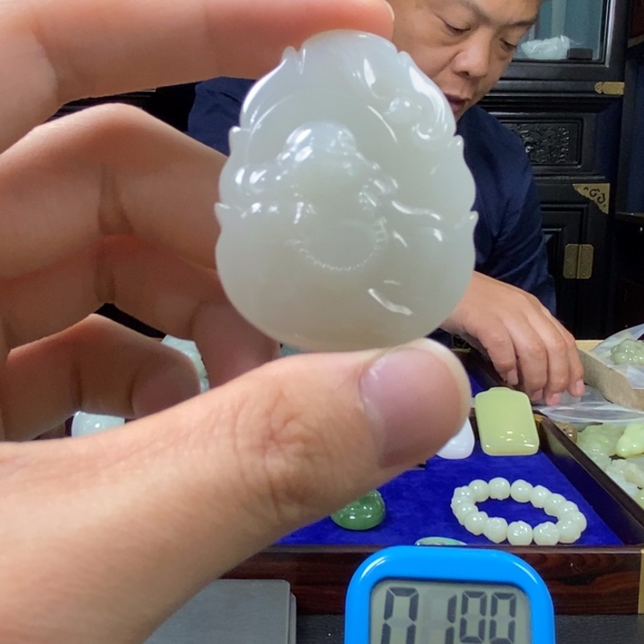 和田玉挂件未镶嵌冰*