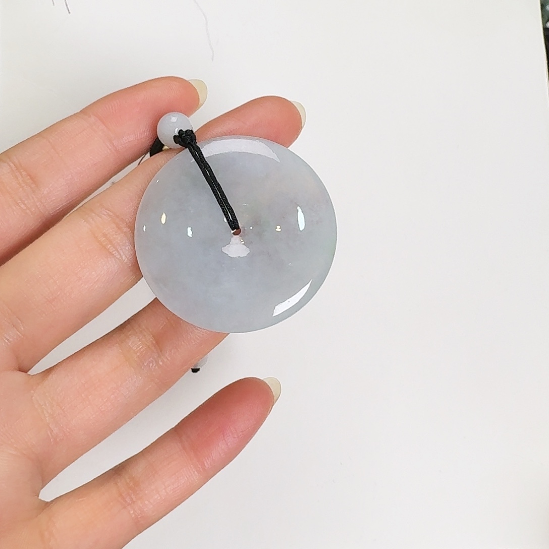 翡翠颈饰未镶嵌平安扣