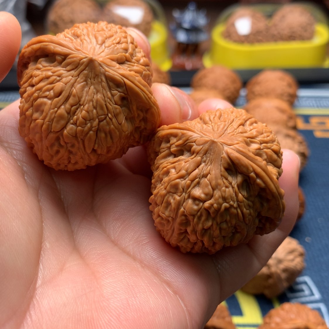 【闪购商品】文玩核桃吊坠泥鳅40