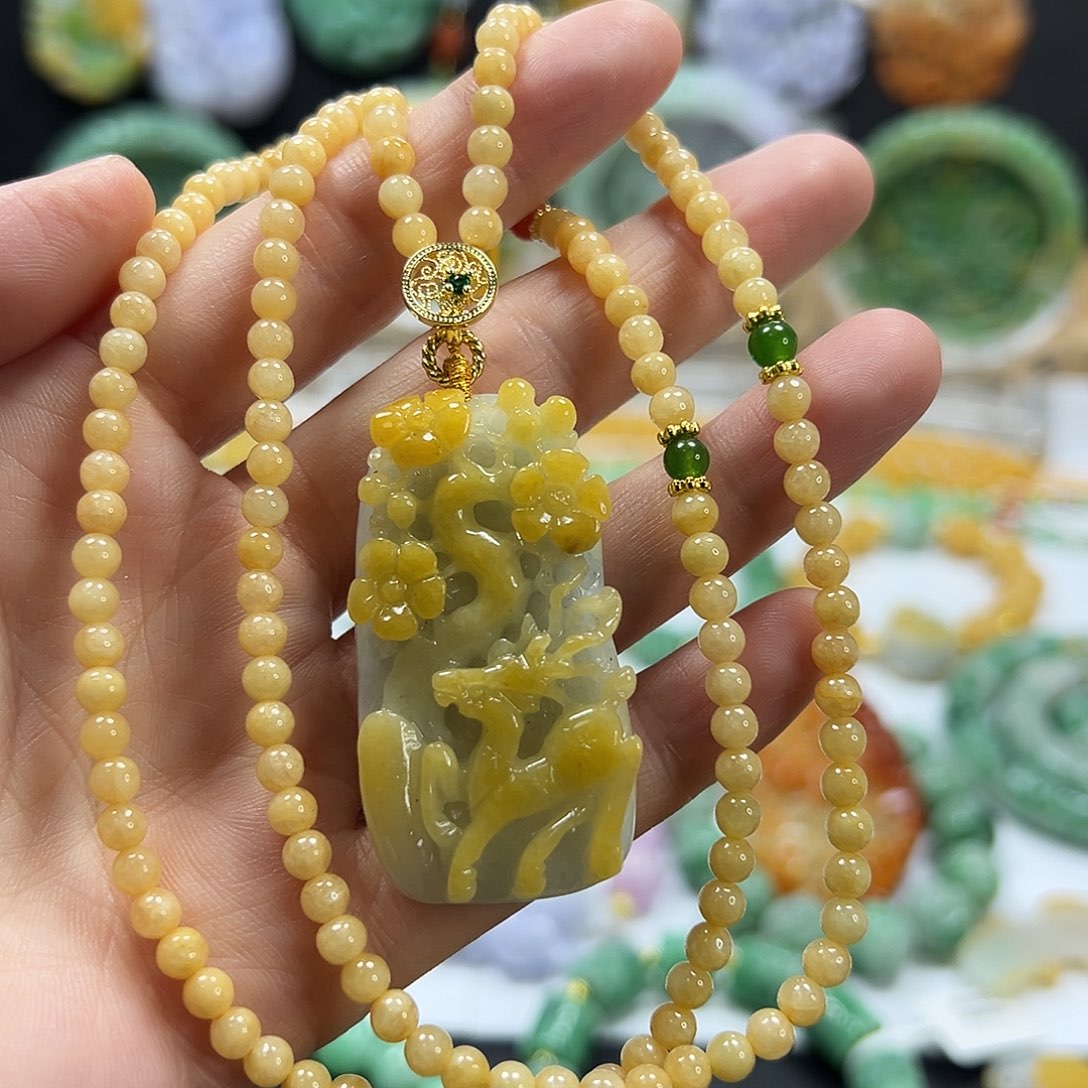 翡翠未镶嵌颈饰吊坠