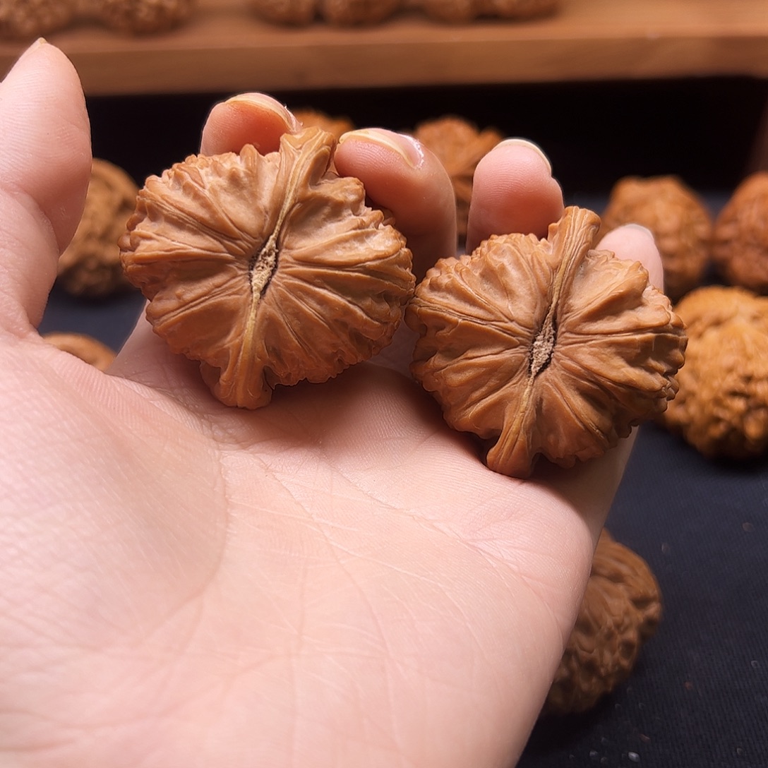 把件核桃红皮白狮子45全品头货