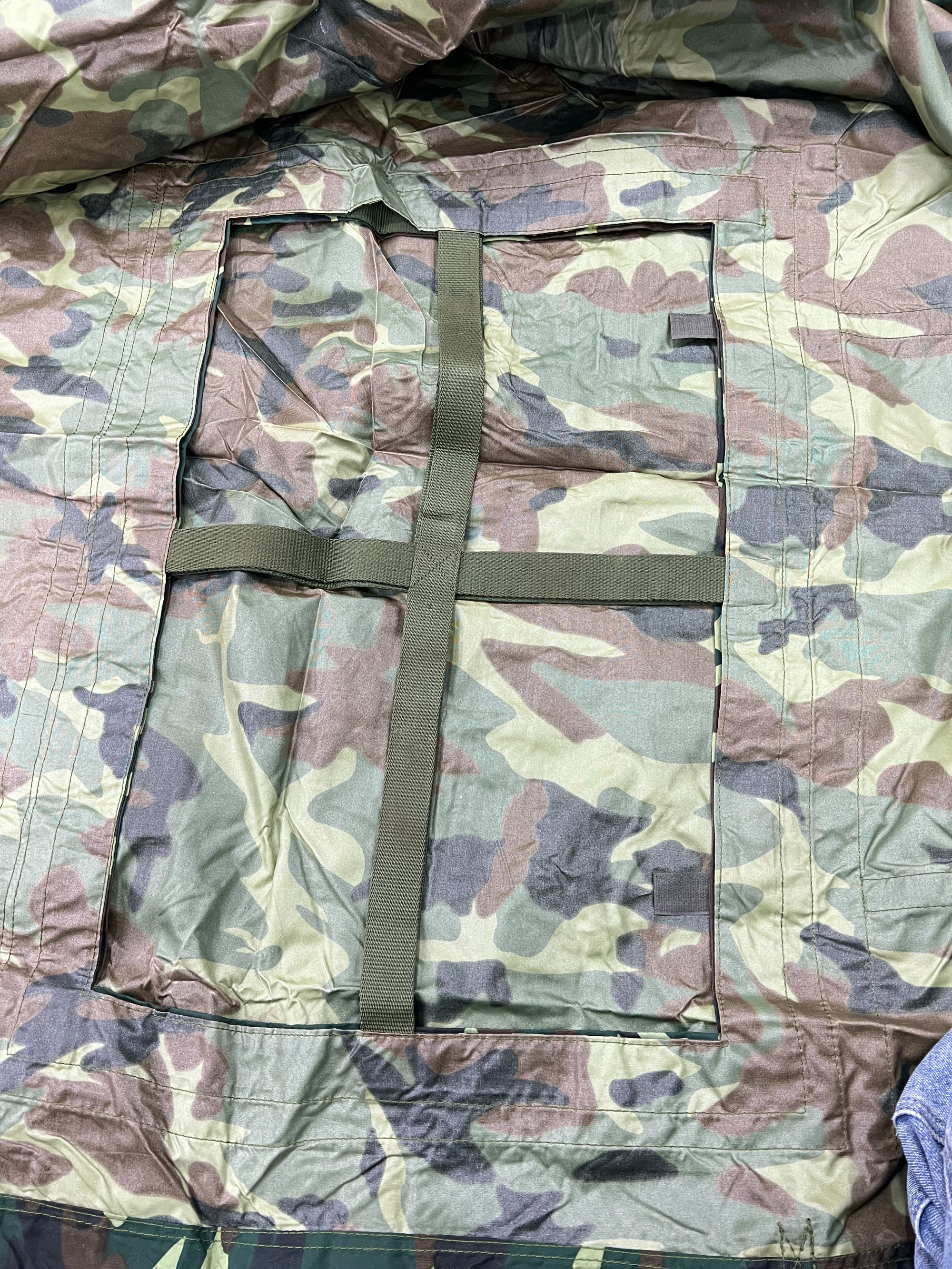 （4.2*2米）防水雨布盖布（带两个窗户）