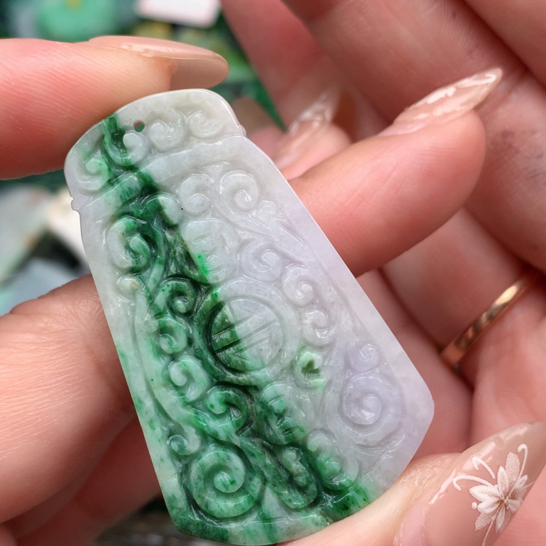 吊坠(不含链)未镶嵌翡翠