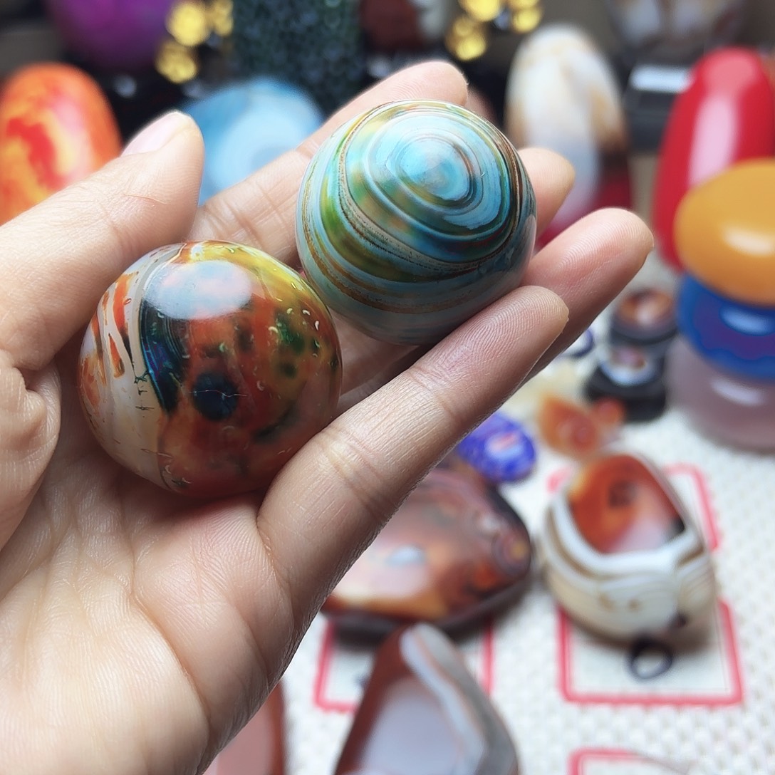 鸿***-玛瑙/玉髓未镶嵌珠宝半成品