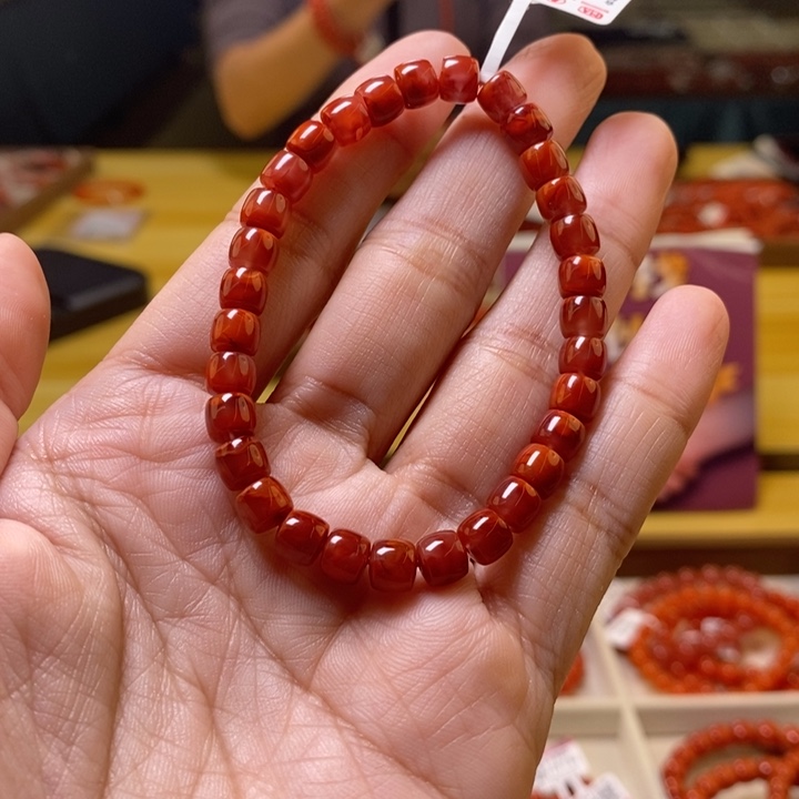 未镶嵌卡6+南红玛瑙