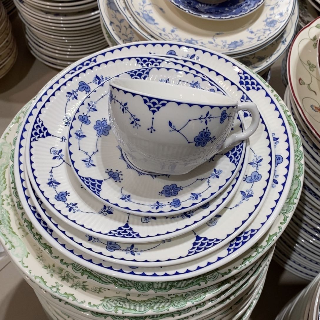 瓷全新唐草咖啡杯碟