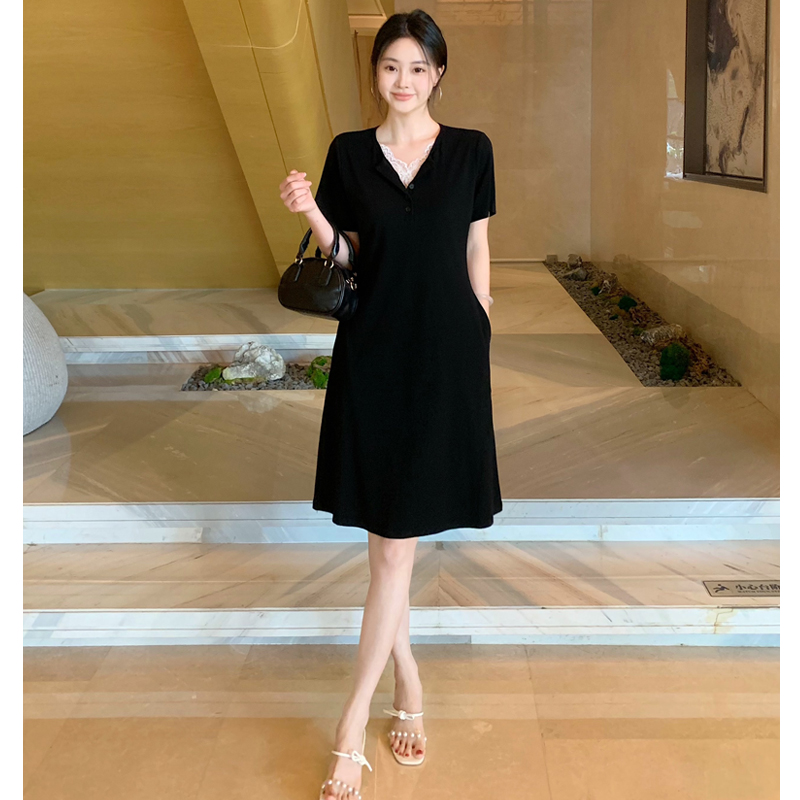 2025夏季新款设计感穿搭气质V领小黑裙蕾丝拼接假两件连衣裙女628