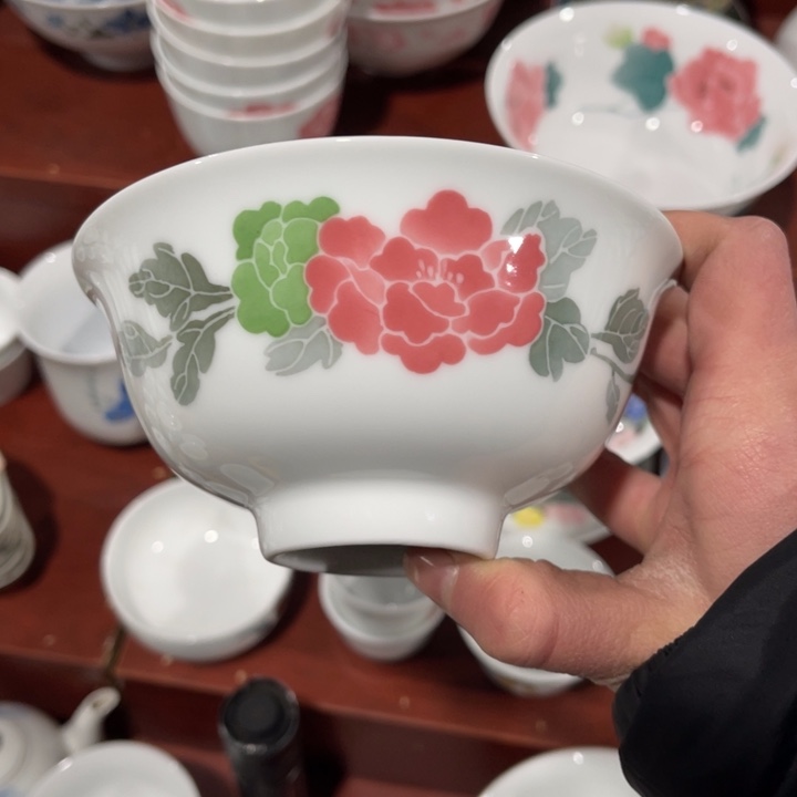 醴陵高温瓷器釉下手绘12厘米俩个狼*?