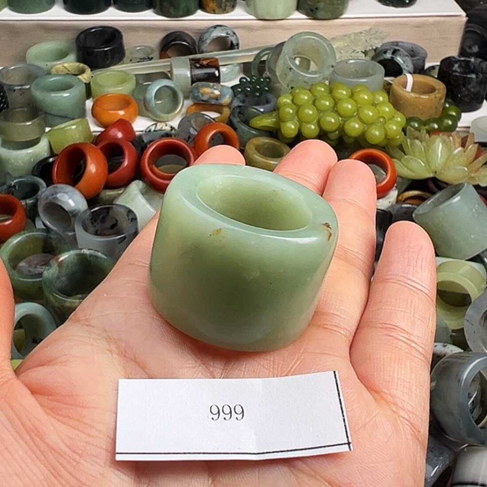 【闪购商品】未镶嵌蛇纹石玉戒指@***间