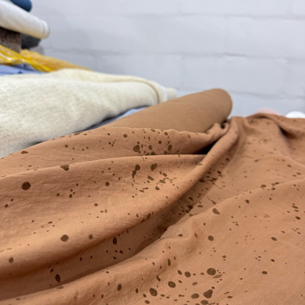 89 立体植绒天丝亚麻面料单层不透仙气飘飘的裙子面料5米价