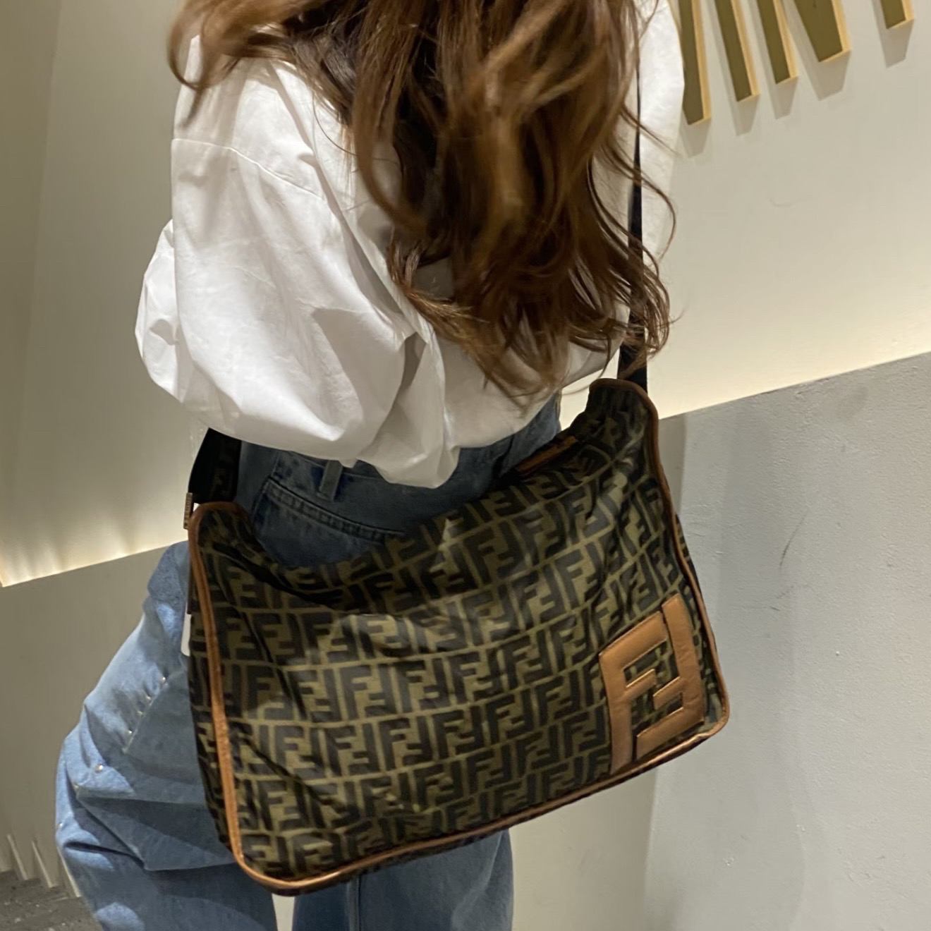 95新 FENDI/芬迪 只盒/中古老花尼龙斜挎包