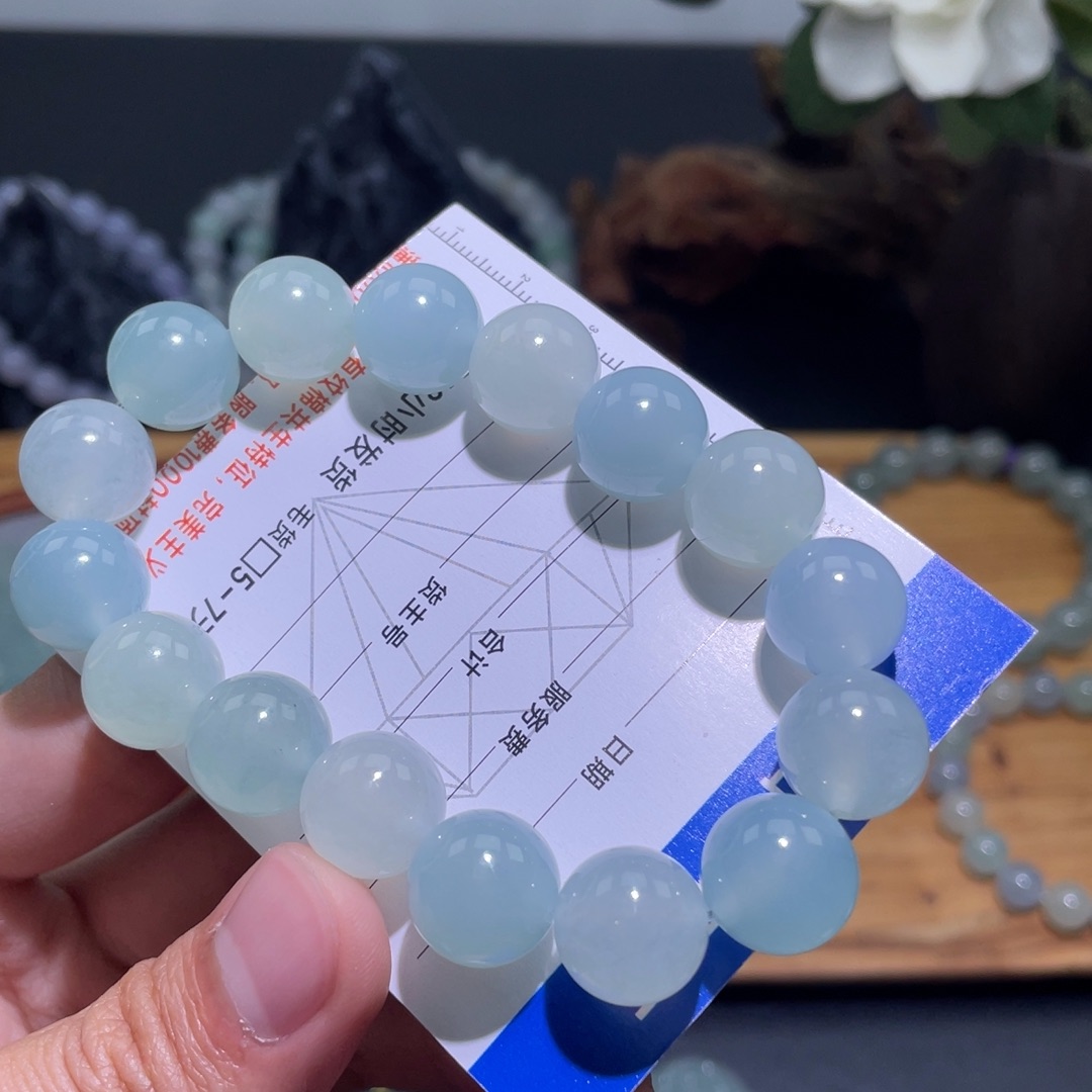 定制翡翠未镶嵌手串