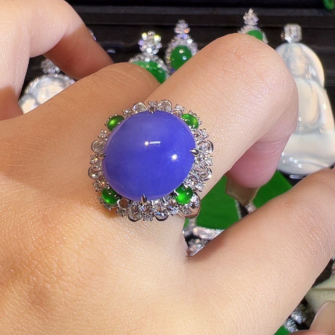 翡翠戒指18K金镶嵌蛋面