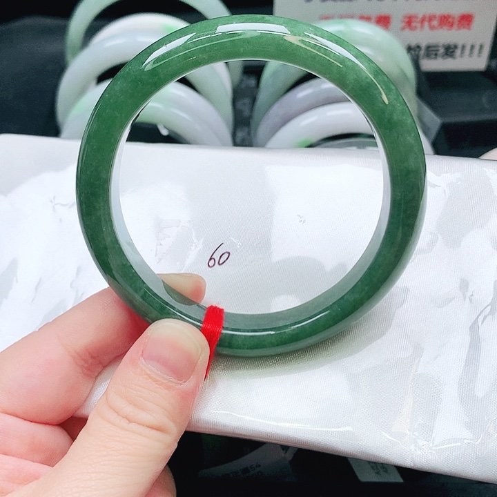 翡翠未镶嵌手镯514