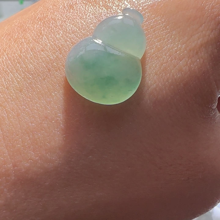 定制翡翠未镶嵌天然翡翠葫芦