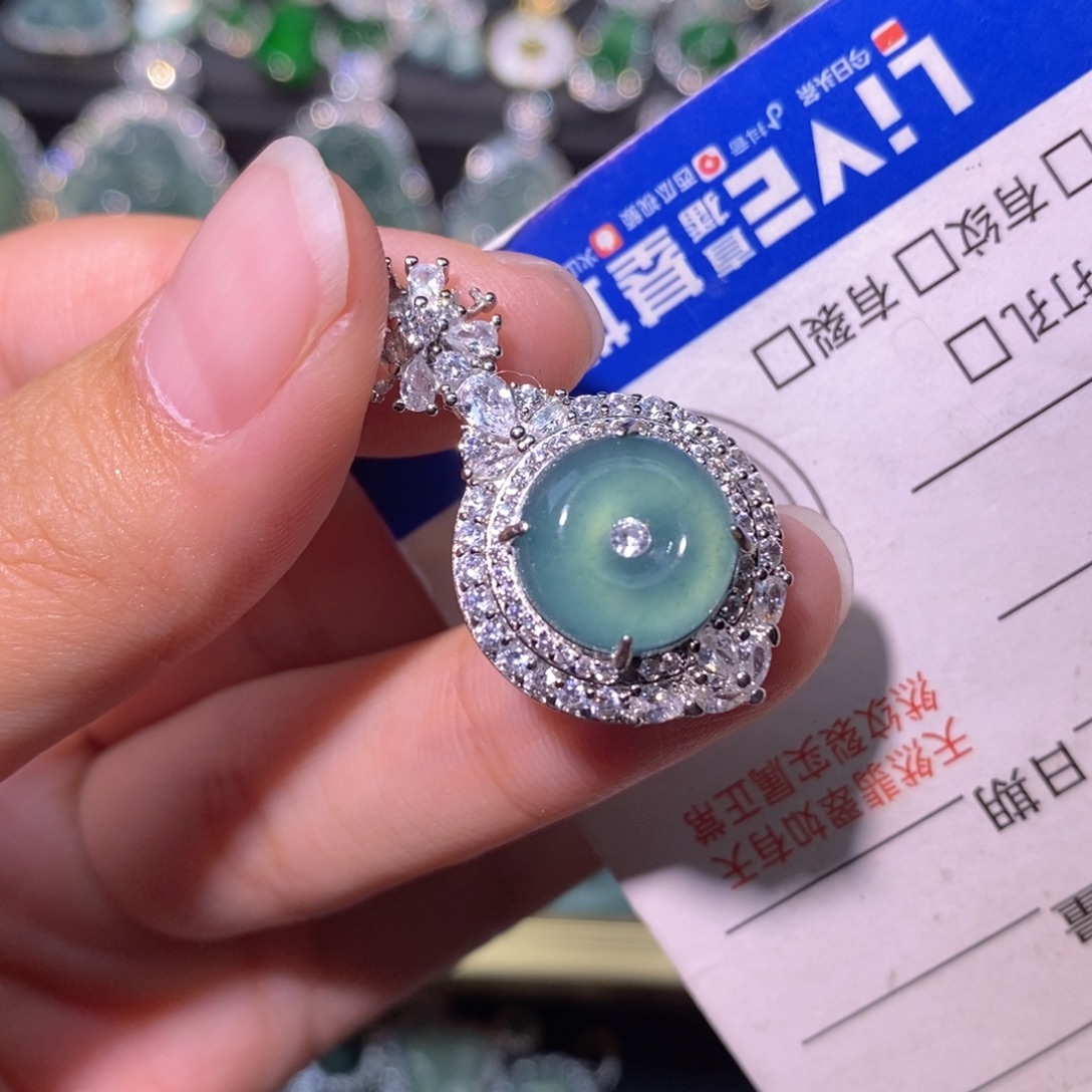 翡翠未镶嵌颈饰天然