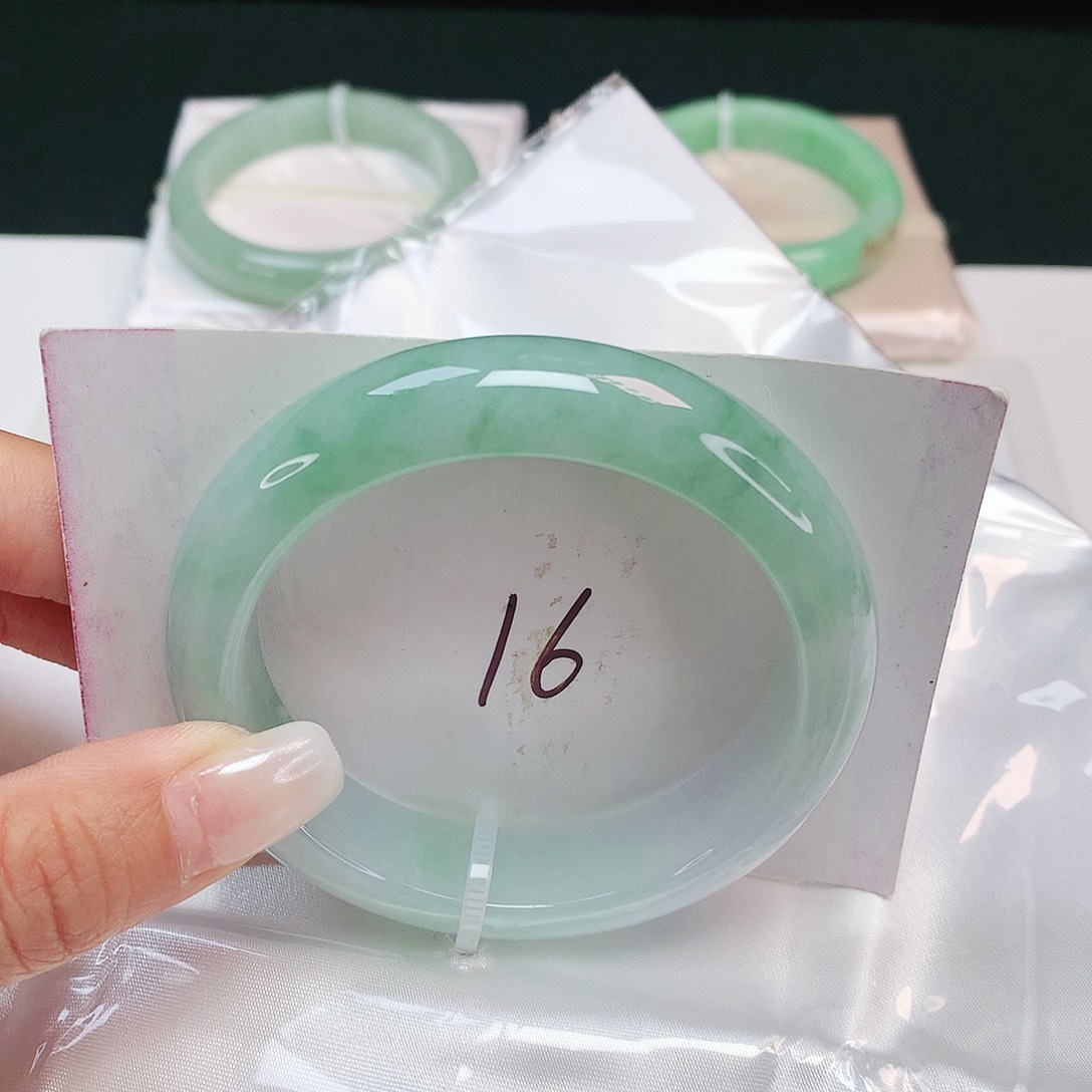 翡翠未镶嵌手镯 正圈54.3