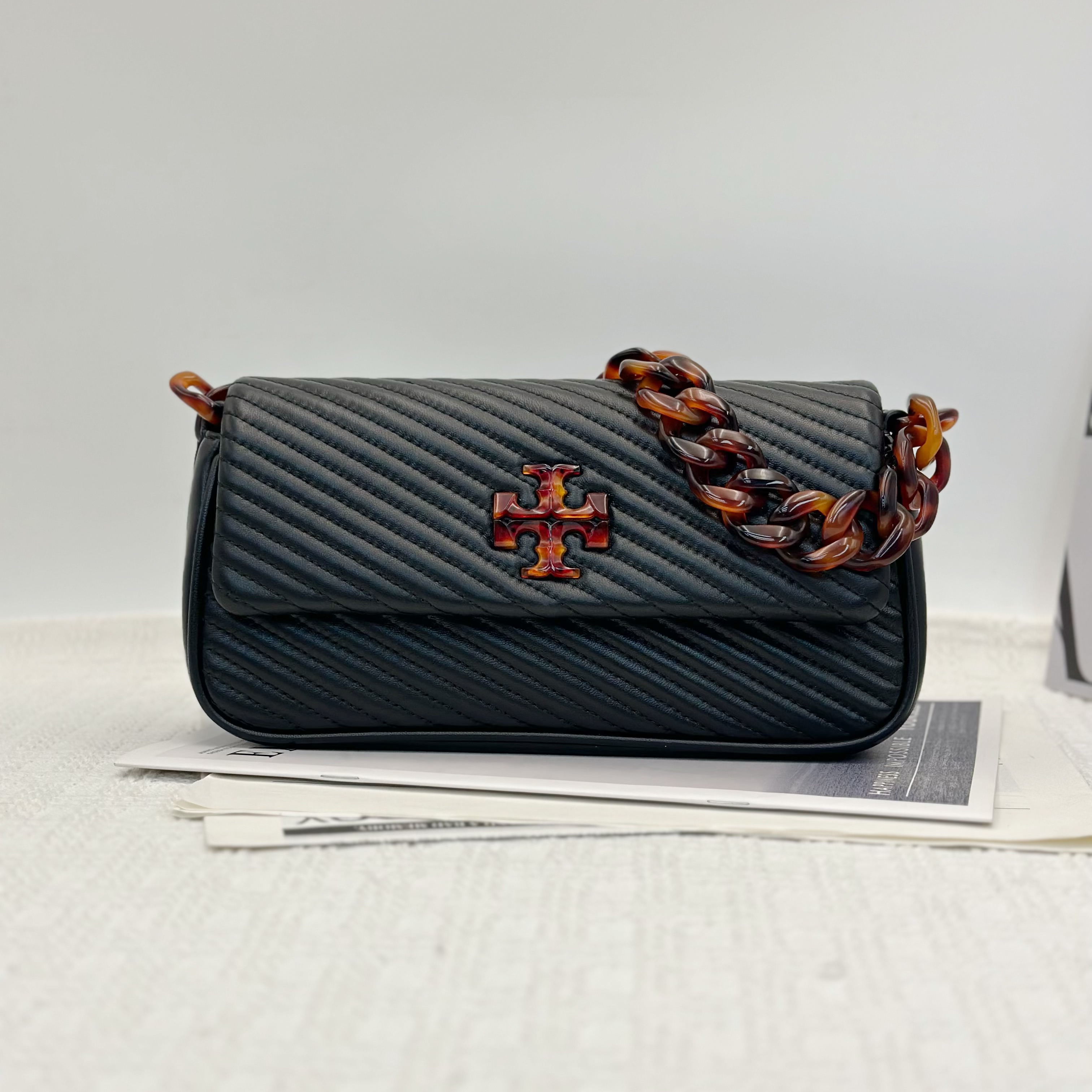 99新 TORY BURCH/汤丽柏琦 Kira单肩腋下包 经典黑色法棍 009