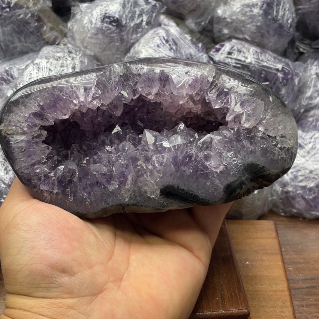 未镶嵌水晶大型摆件（非配饰）