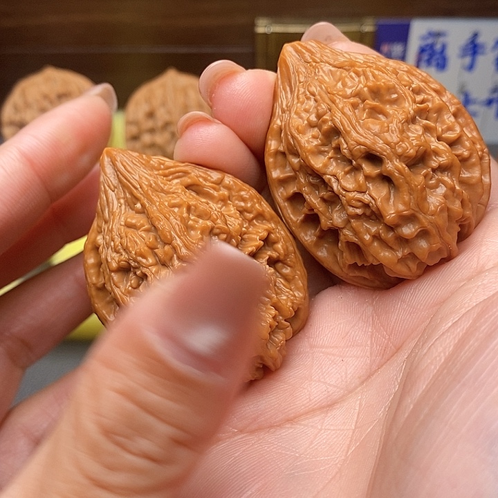 大***图吊坠文玩核桃大沽石39