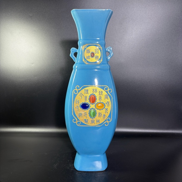 柴窑蓝釉镶宝石双耳瓶，喜欢可私聊或拍下！
