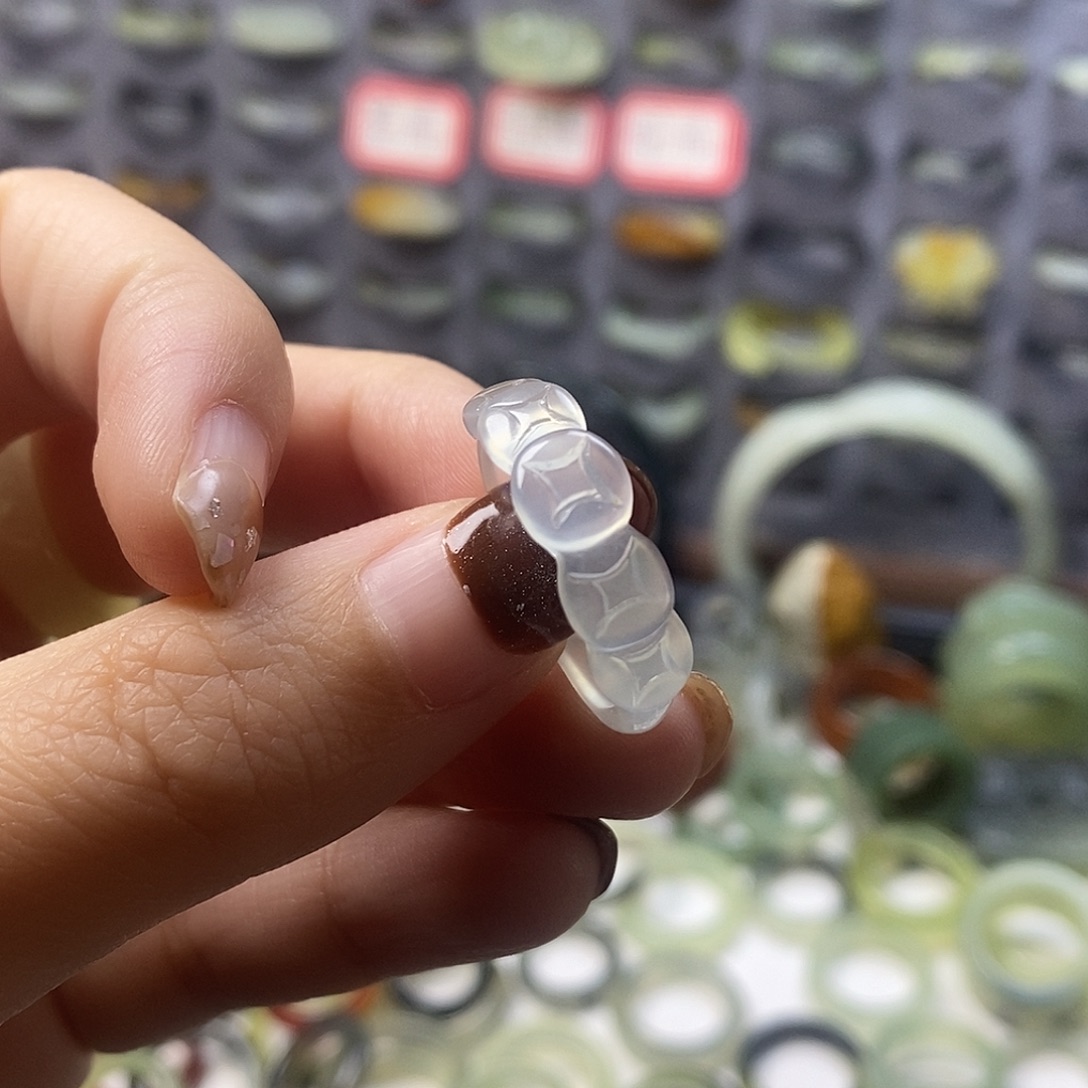 大****蛇纹石玉未镶嵌戒指