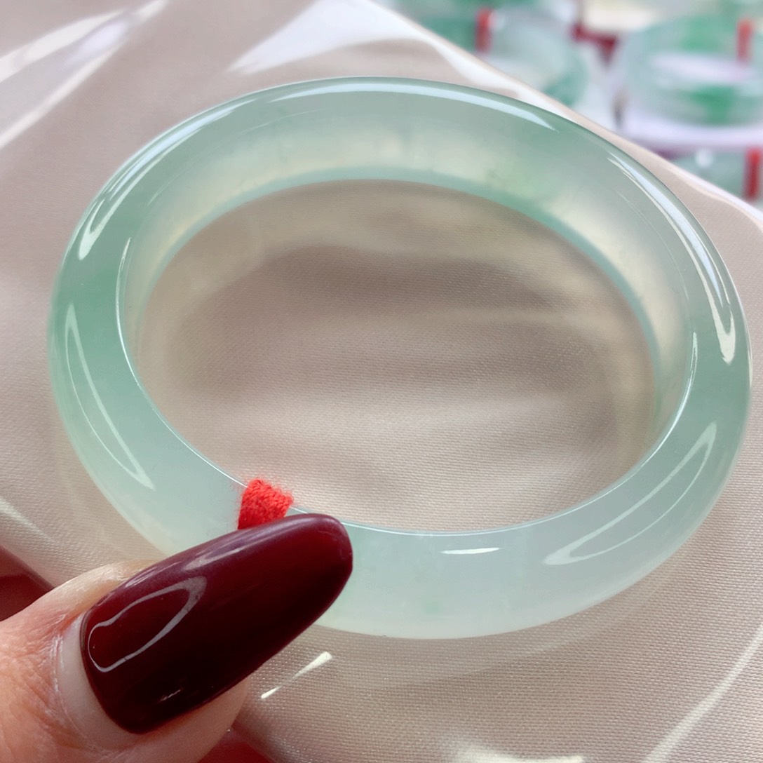 翡翠手镯（贵妃镯）未镶嵌师妹